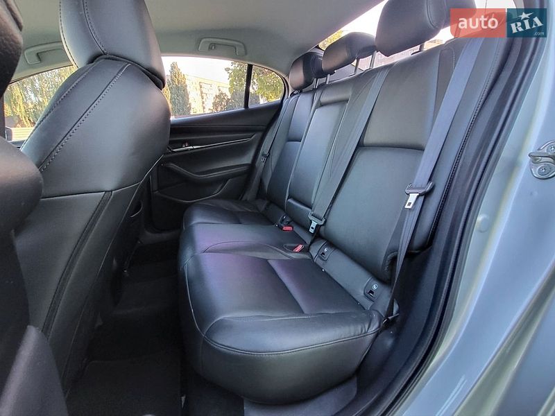 Седан Mazda 3 2020 в Черкасах