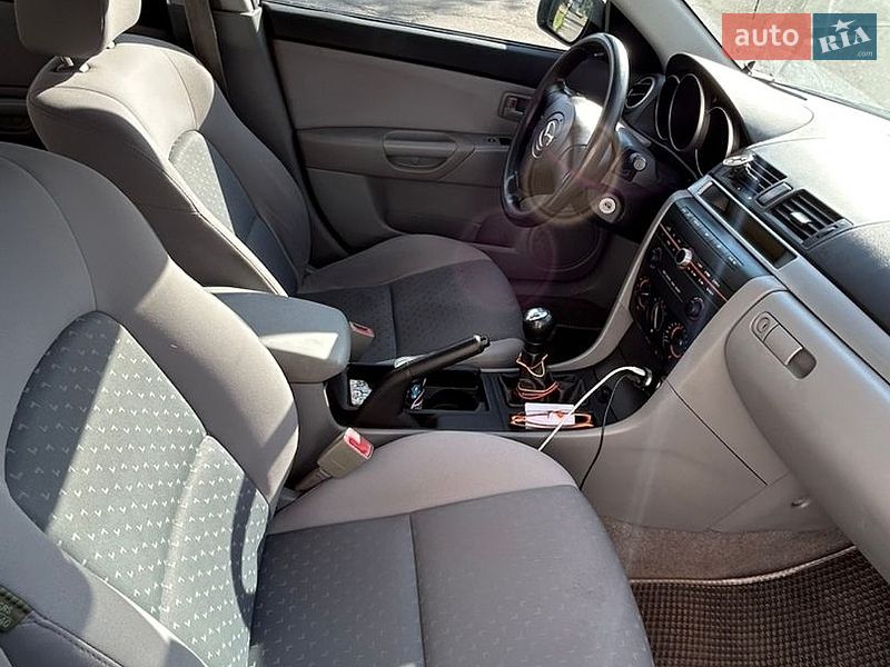 Хетчбек Mazda 3 2004 в Києві
