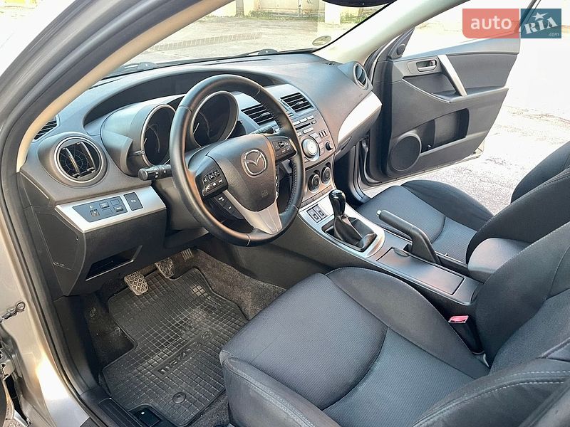 Хэтчбек Mazda 3 2010 в Виннице
