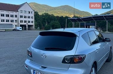 Хетчбек Mazda 3 2004 в Міжгір'ї