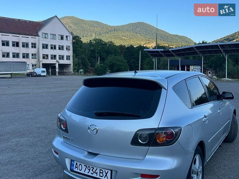 Хетчбек Mazda 3 2004 в Міжгір'ї