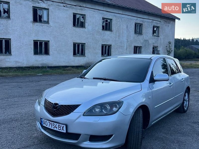 Хетчбек Mazda 3 2004 в Міжгір'ї