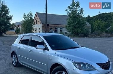 Хетчбек Mazda 3 2004 в Міжгір'ї