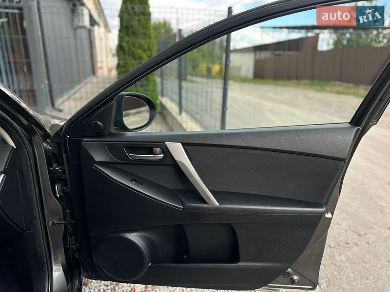 Хэтчбек Mazda 3 2010 в Виннице