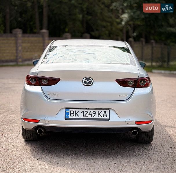 Седан Mazda 3 2019 в Рівному