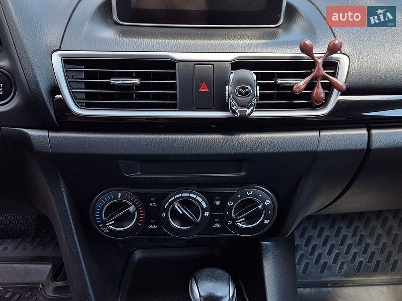 Хэтчбек Mazda 3 2014 в Верхнеднепровске