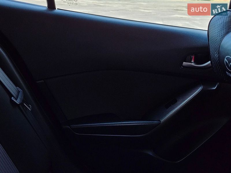 Хэтчбек Mazda 3 2014 в Верхнеднепровске