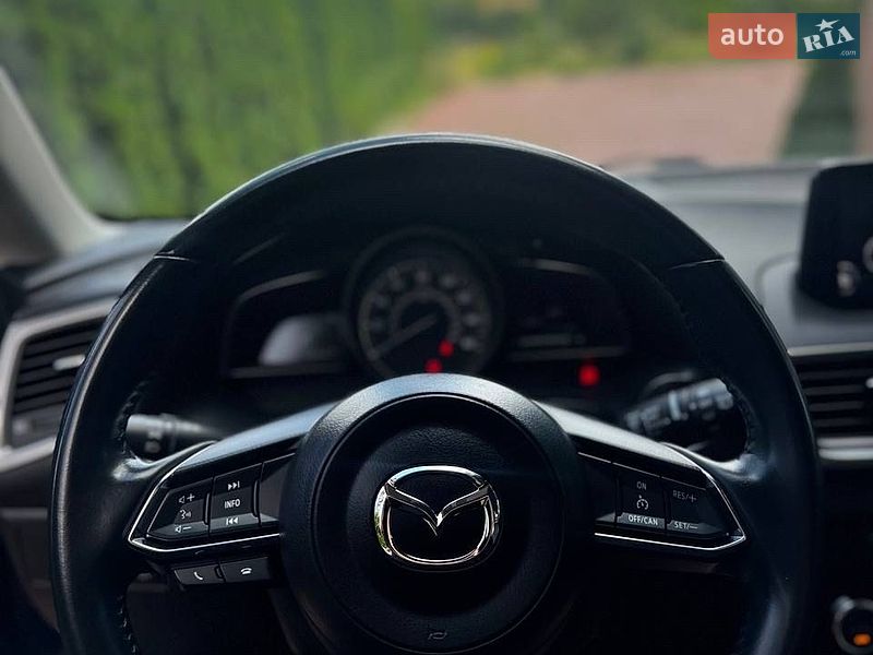 Хэтчбек Mazda 3 2018 в Черновцах