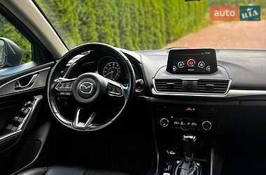 Хэтчбек Mazda 3 2018 в Черновцах