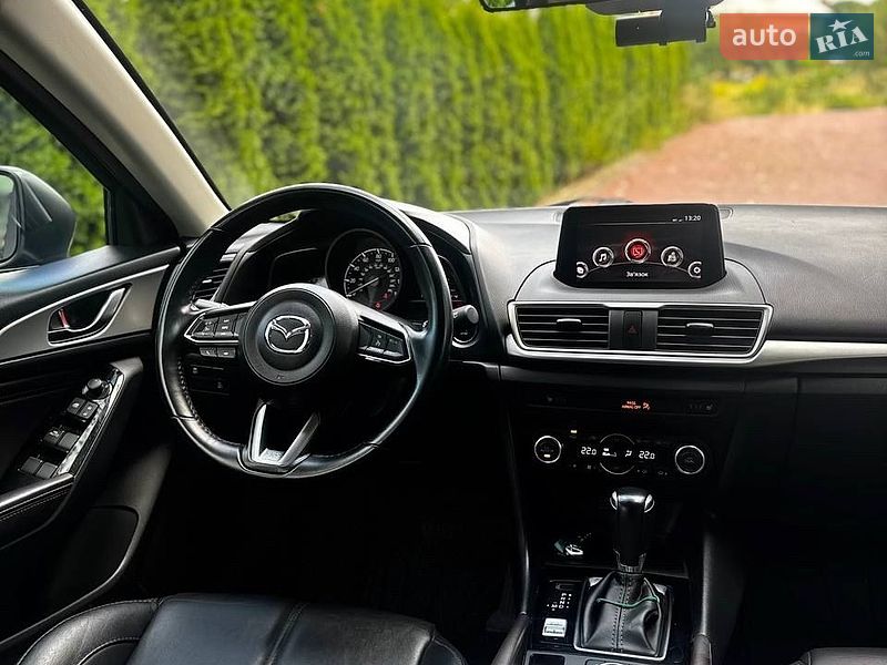Хэтчбек Mazda 3 2018 в Черновцах