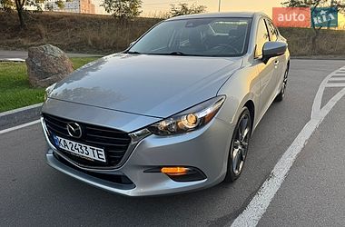 Седан Mazda 3 2018 в Киеве