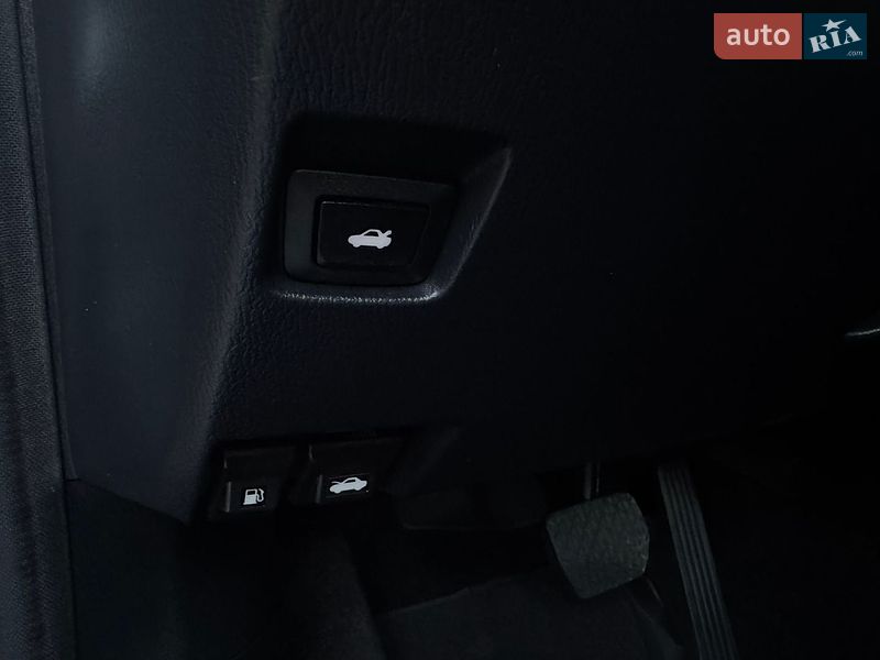 Седан Mazda 3 2018 в Киеве