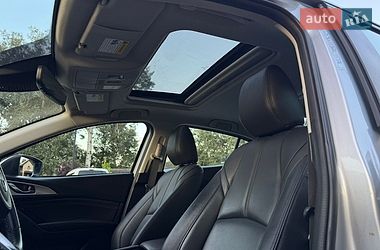 Седан Mazda 3 2018 в Киеве