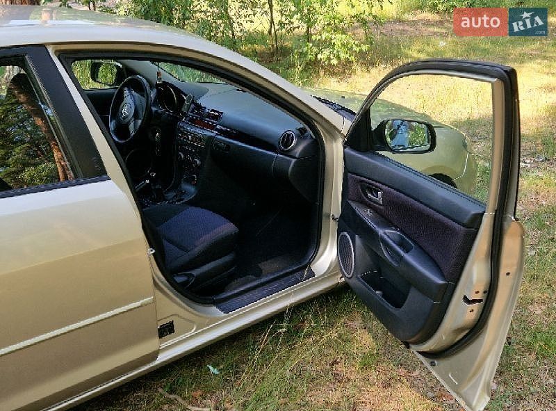 Седан Mazda 3 2006 в Києві