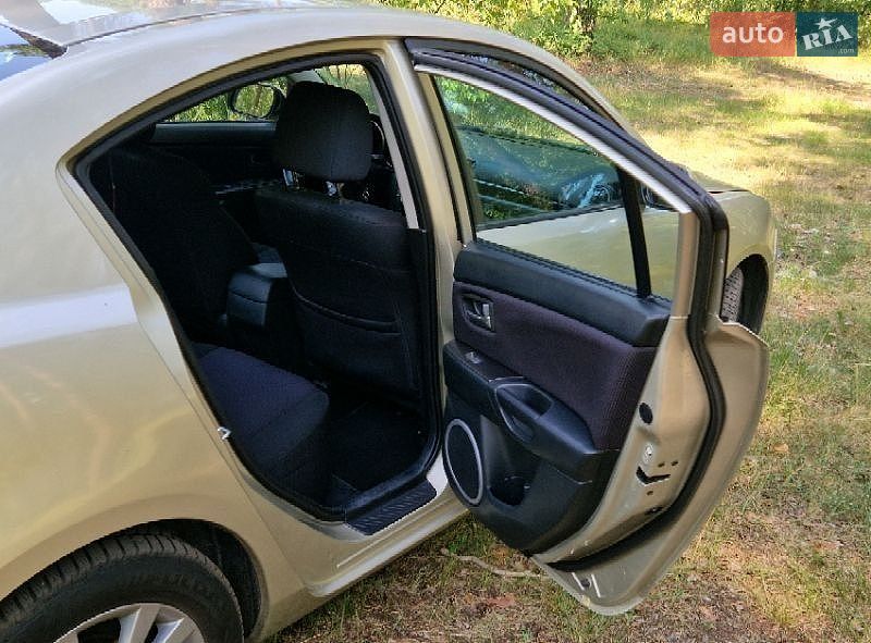 Седан Mazda 3 2006 в Києві