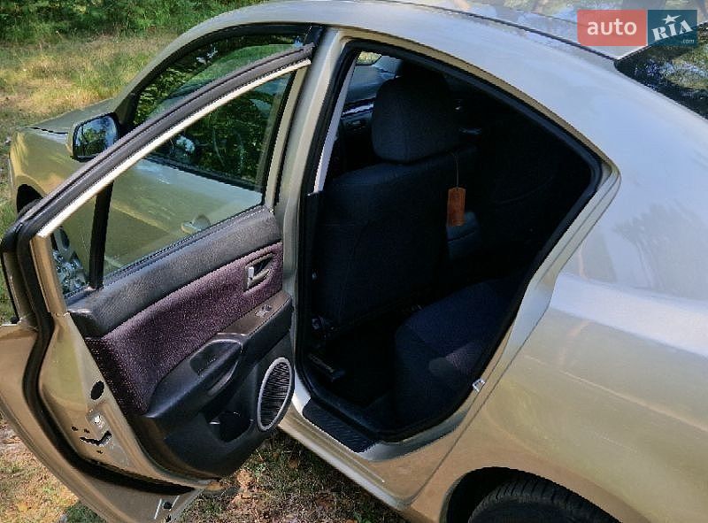 Седан Mazda 3 2006 в Києві