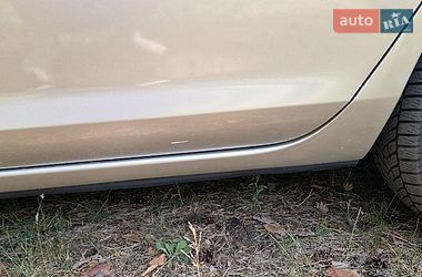 Седан Mazda 3 2006 в Києві