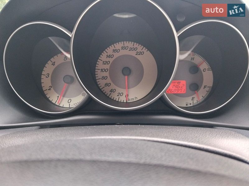 Хэтчбек Mazda 3 2006 в Синельниково