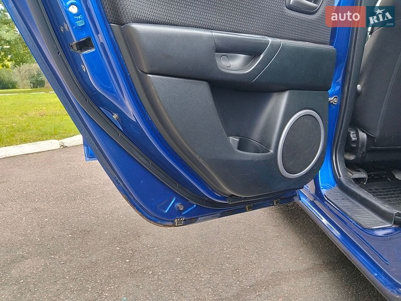 Хэтчбек Mazda 3 2006 в Синельниково