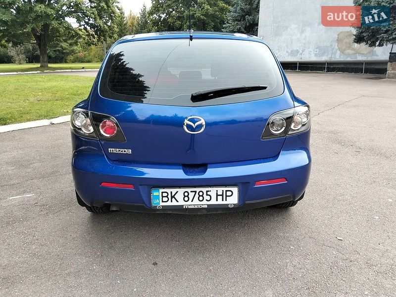 Хэтчбек Mazda 3 2006 в Синельниково