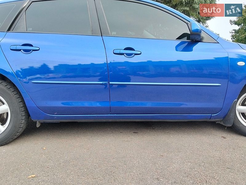 Хэтчбек Mazda 3 2006 в Синельниково