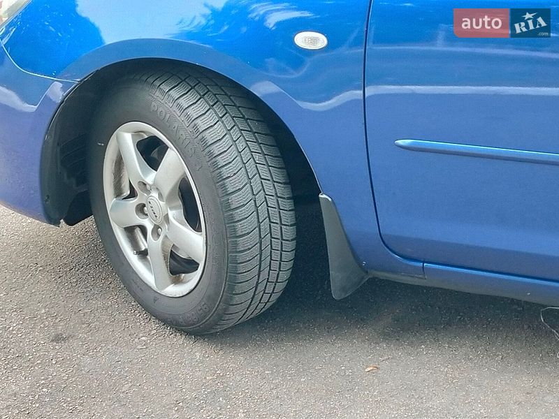 Хэтчбек Mazda 3 2006 в Синельниково
