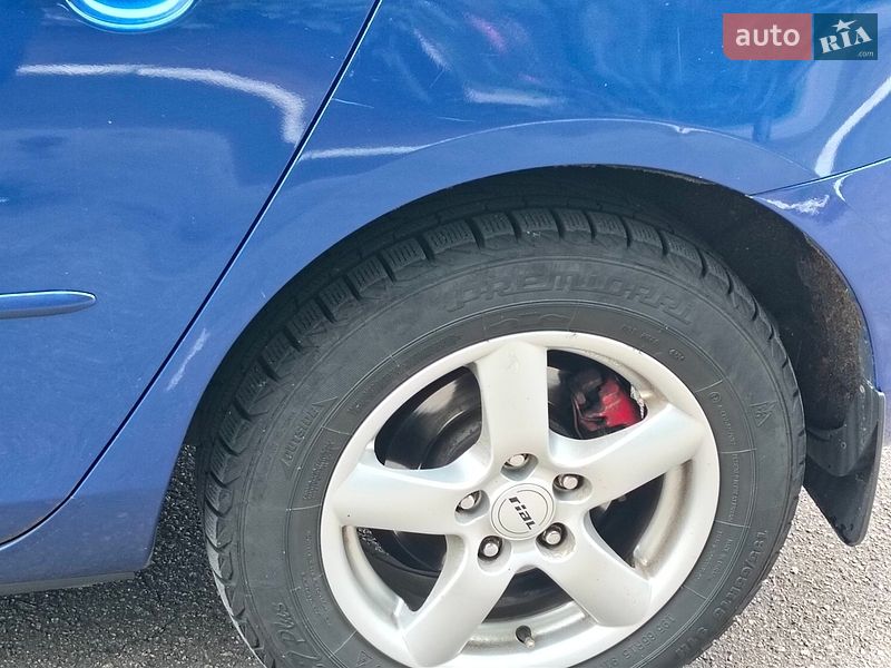 Хэтчбек Mazda 3 2006 в Синельниково