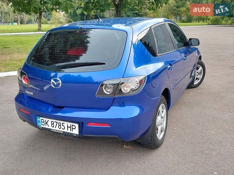 Хэтчбек Mazda 3 2006 в Синельниково