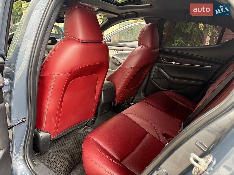 Хэтчбек Mazda 3 2022 в Днепре