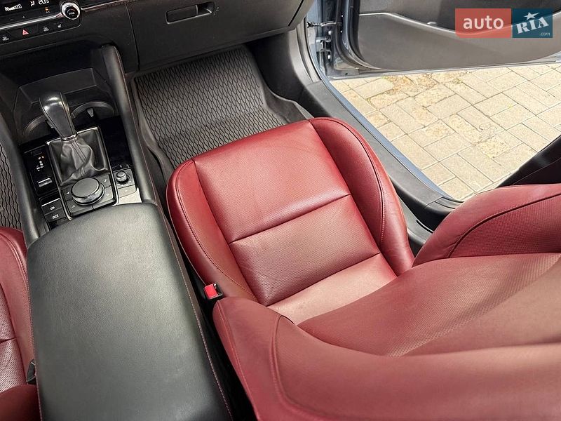 Хэтчбек Mazda 3 2022 в Днепре