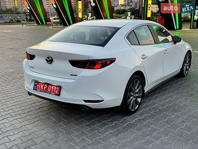 Седан Mazda 3 2021 в Днепре