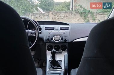 Седан Mazda 3 2010 в Черновцах