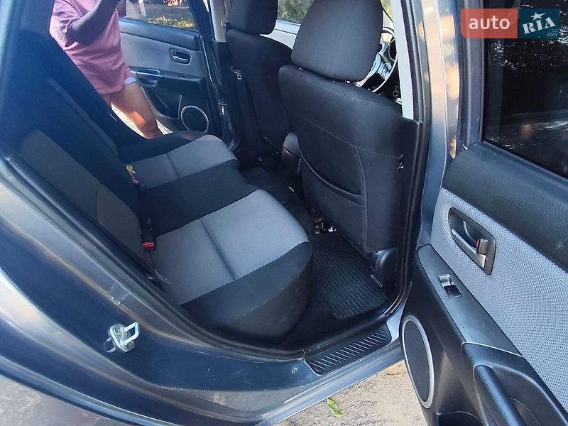 Хетчбек Mazda 3 2006 в Кропивницькому