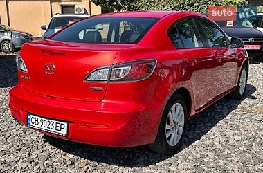 Седан Mazda 3 2013 в Смілі