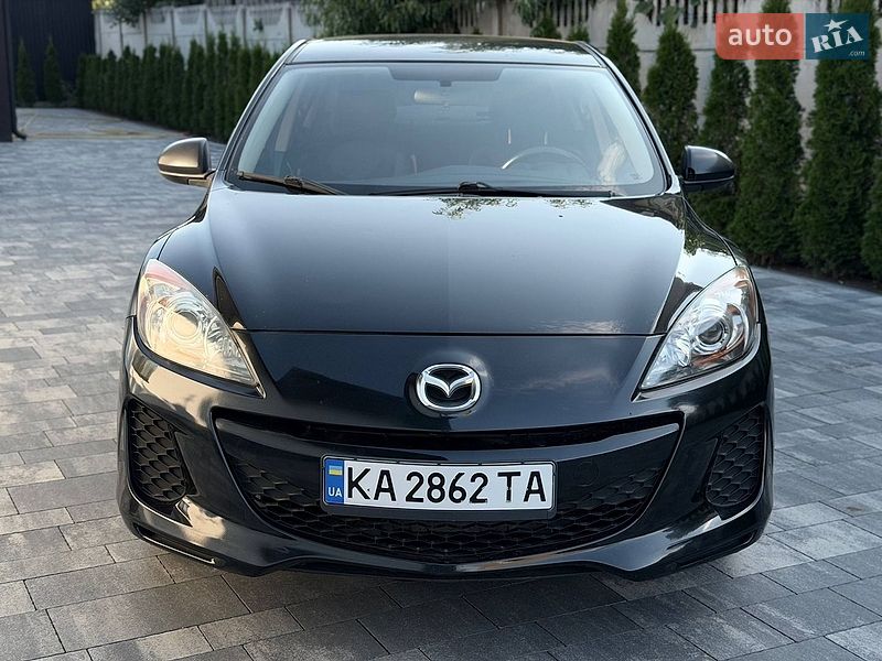 Седан Mazda 3 2012 в Ровно