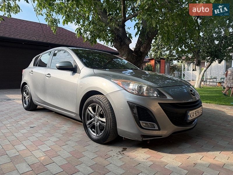 Хэтчбек Mazda 3 2011 в Киеве