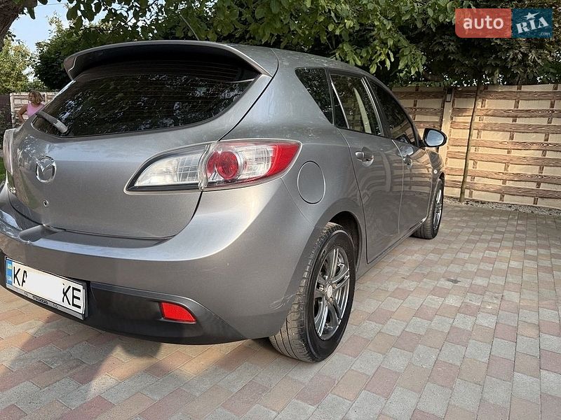 Хэтчбек Mazda 3 2011 в Киеве