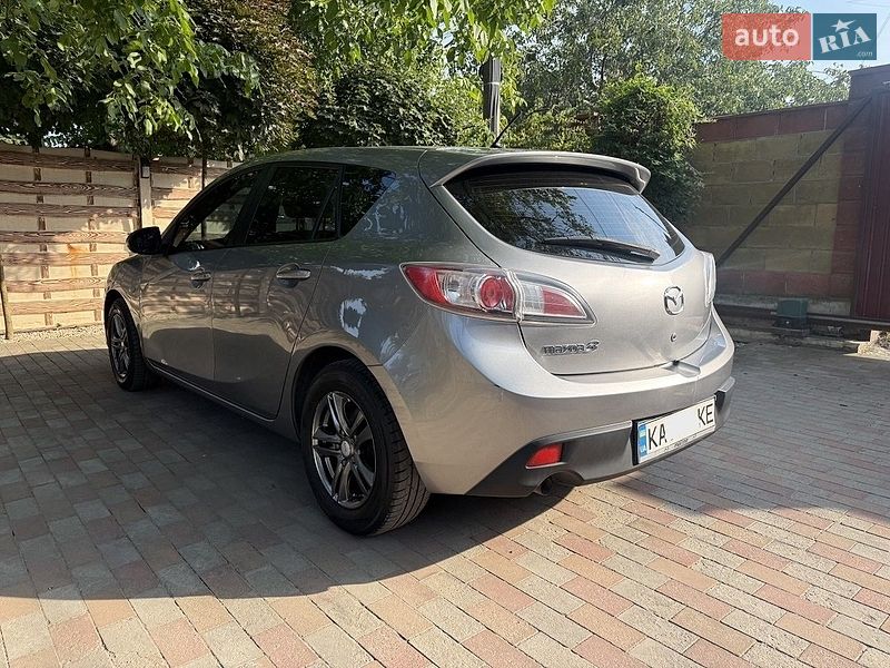 Хэтчбек Mazda 3 2011 в Киеве