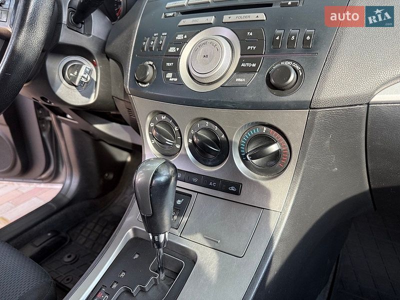 Хэтчбек Mazda 3 2011 в Киеве