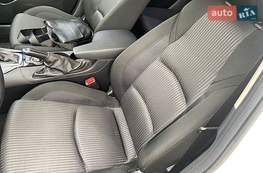 Седан Mazda 3 2014 в Ірпені