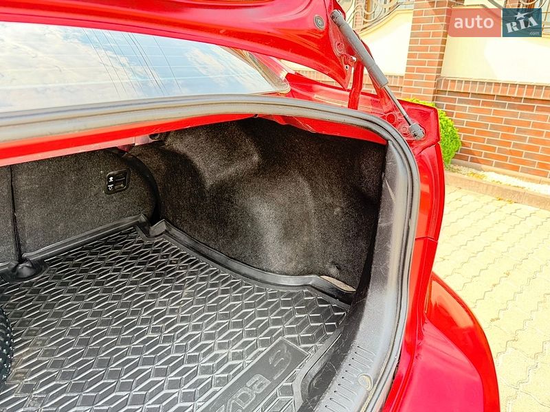 Седан Mazda 3 2005 в Хмельницком