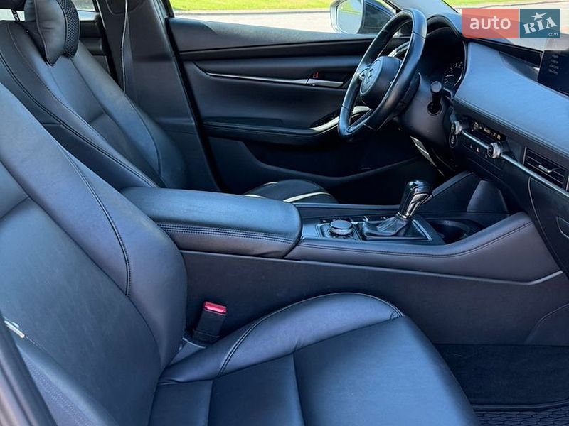 Седан Mazda 3 2021 в Киеве
