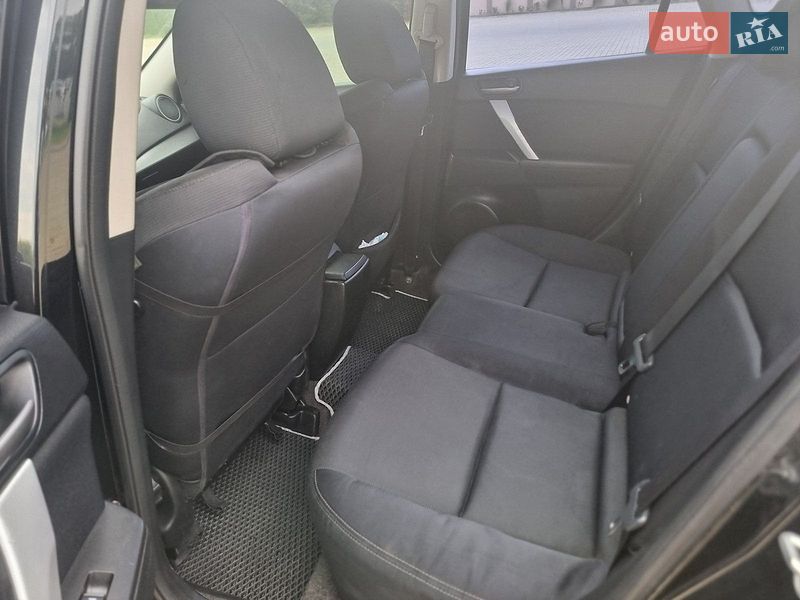 Хетчбек Mazda 3 2009 в Авангарді