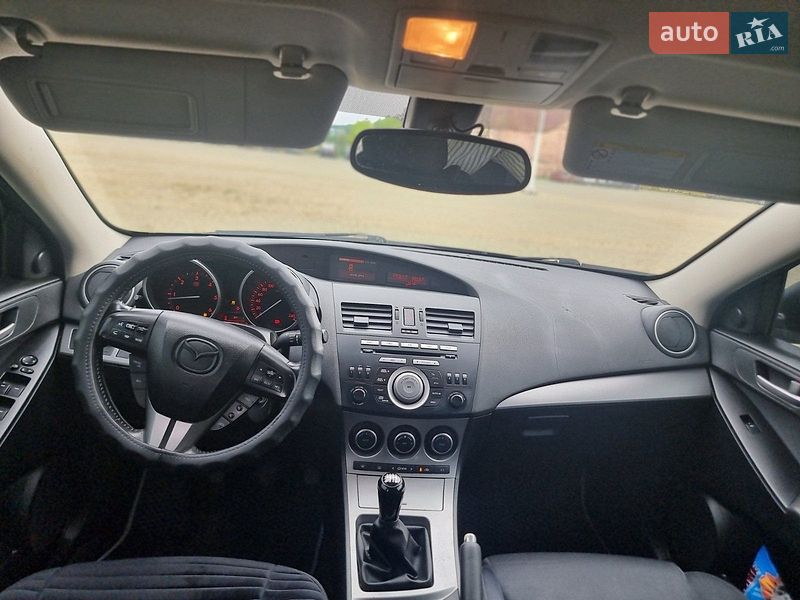 Хетчбек Mazda 3 2009 в Авангарді