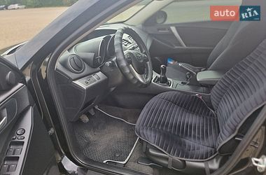 Хетчбек Mazda 3 2009 в Авангарді