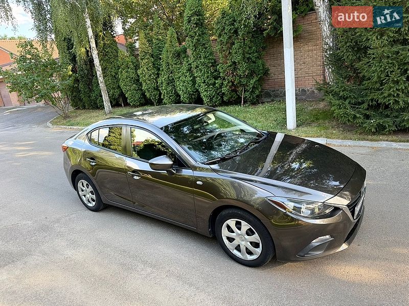 Седан Mazda 3 2015 в Києві