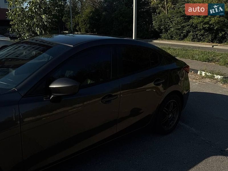 Седан Mazda 3 2014 в Харькове