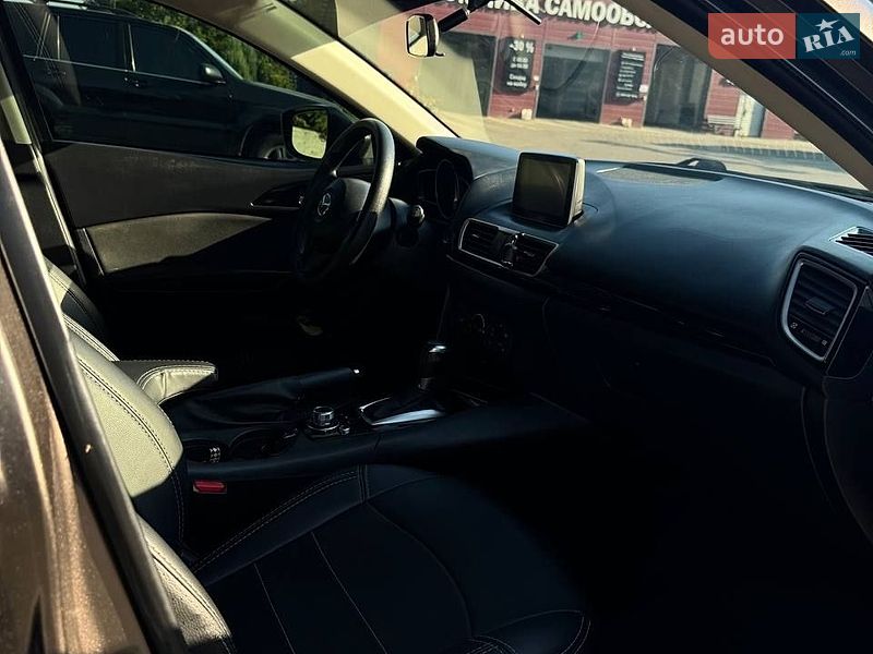 Седан Mazda 3 2014 в Харкові