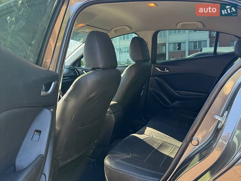 Седан Mazda 3 2014 в Харькове