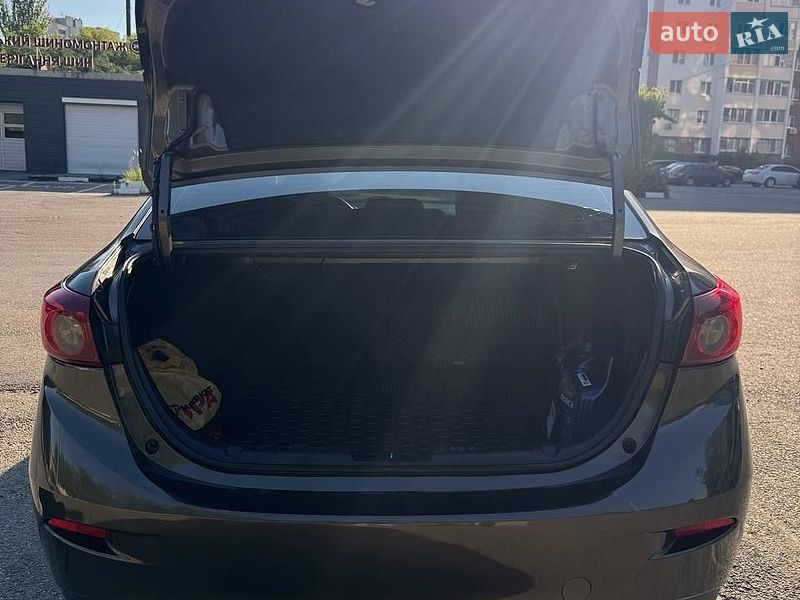 Седан Mazda 3 2014 в Харкові